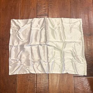 Silky White Bedding Sheet